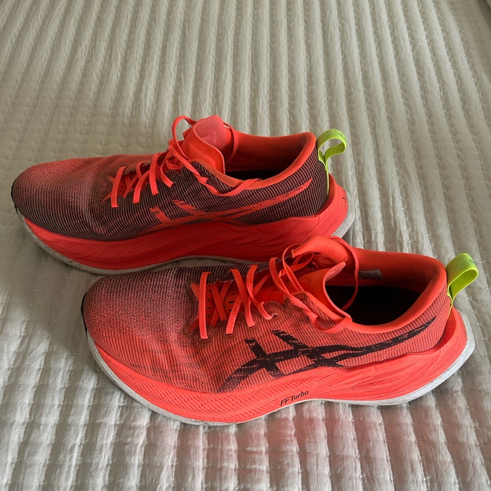 ASICS Superblast